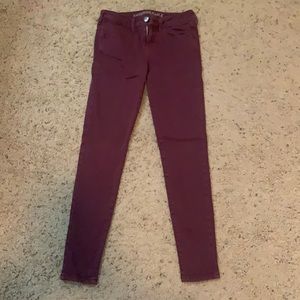 American Eagle Super Low Jegging Burgundy Size 4